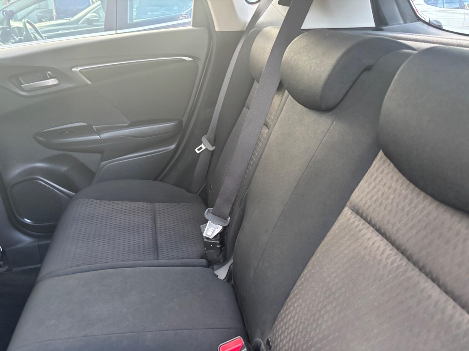 Used Honda Jazz 2018 for sale - 76360052: Photo 12