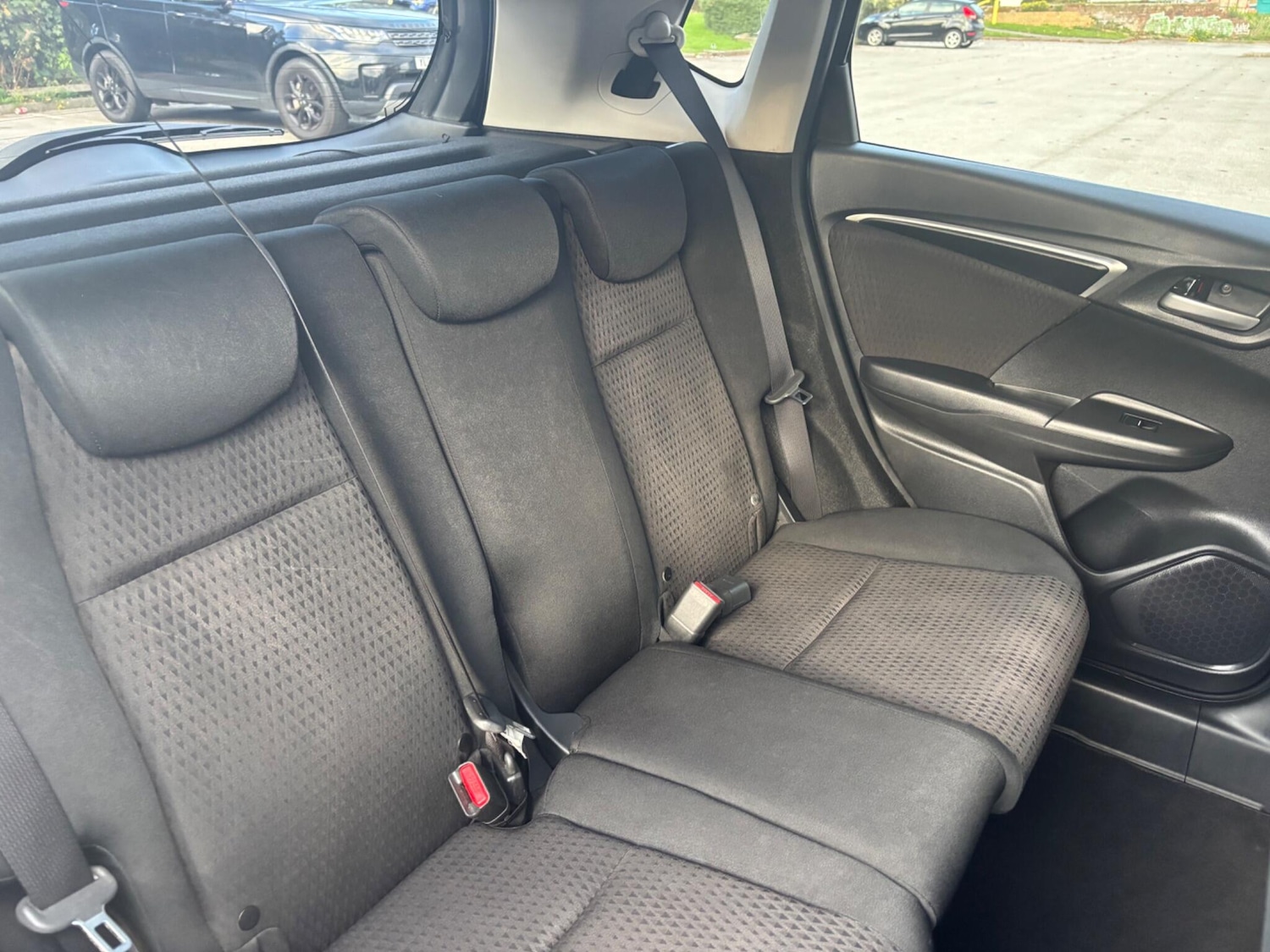 Used Honda Jazz 2018 for sale - 76360052: Photo 13