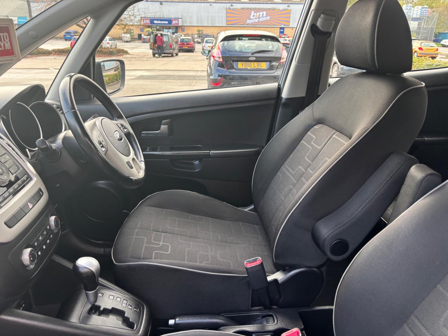 Used Kia Venga 2015 for sale - 76326774: Photo 10