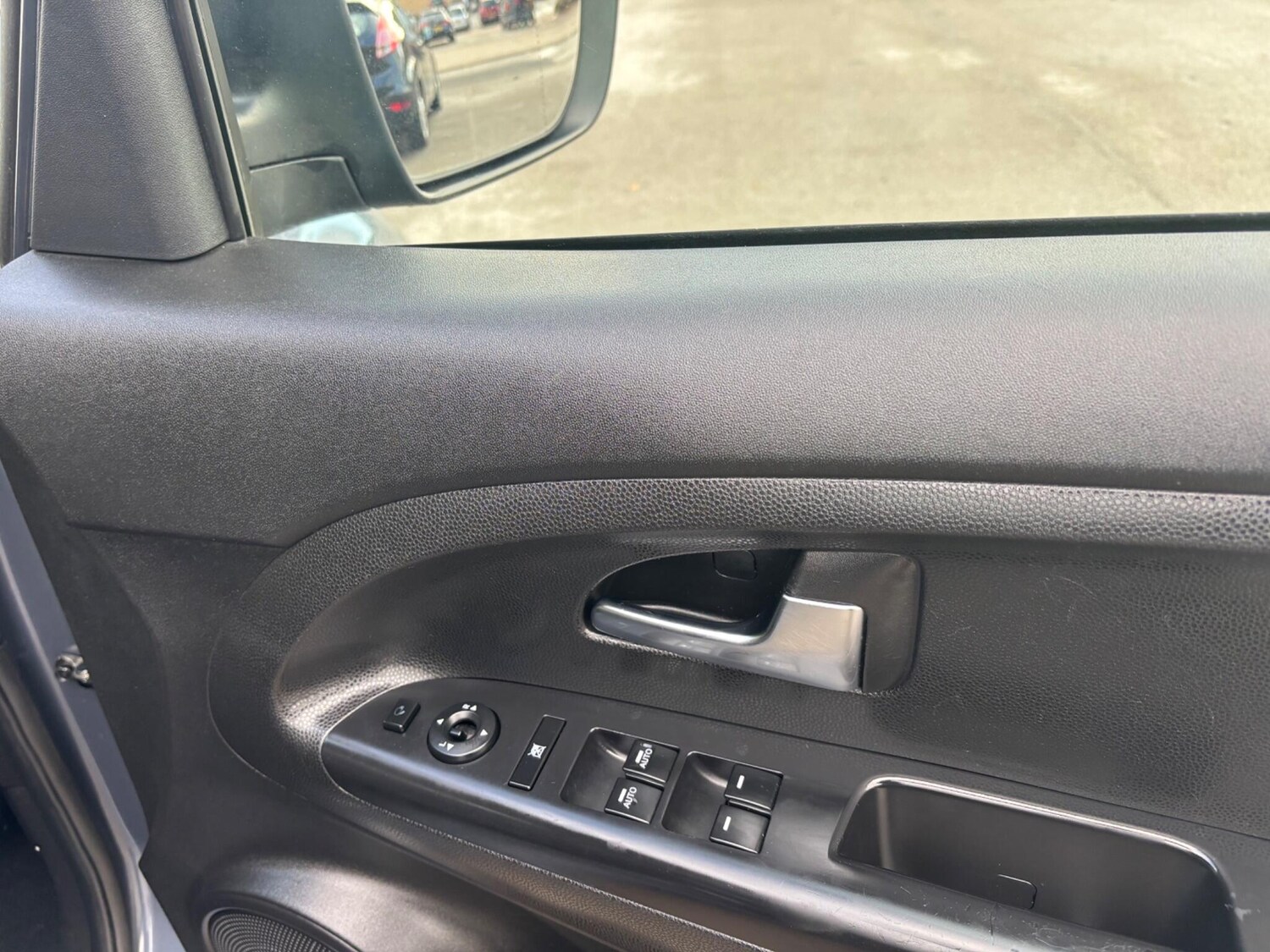 Used Kia Venga 2015 for sale - 76326774: Photo 16