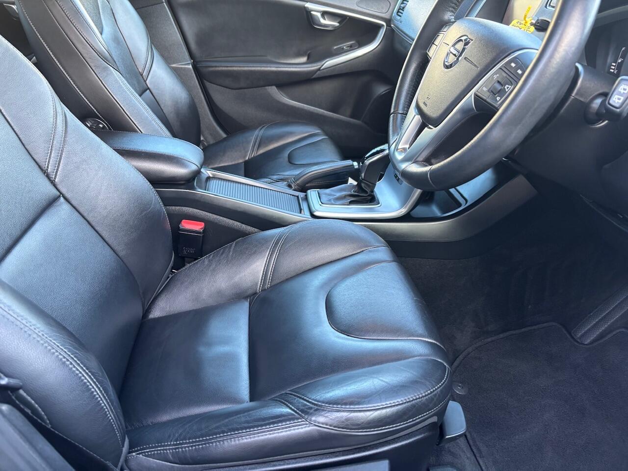 Used Volvo V40 2018 for sale - 77345363: Photo 12