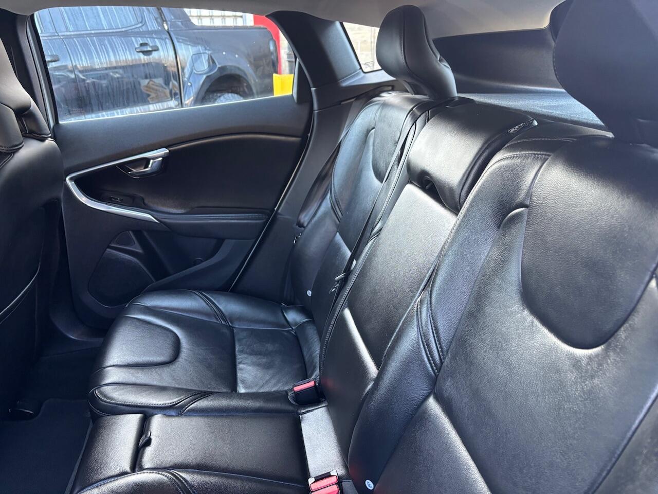 Used Volvo V40 2018 for sale - 77345363: Photo 16