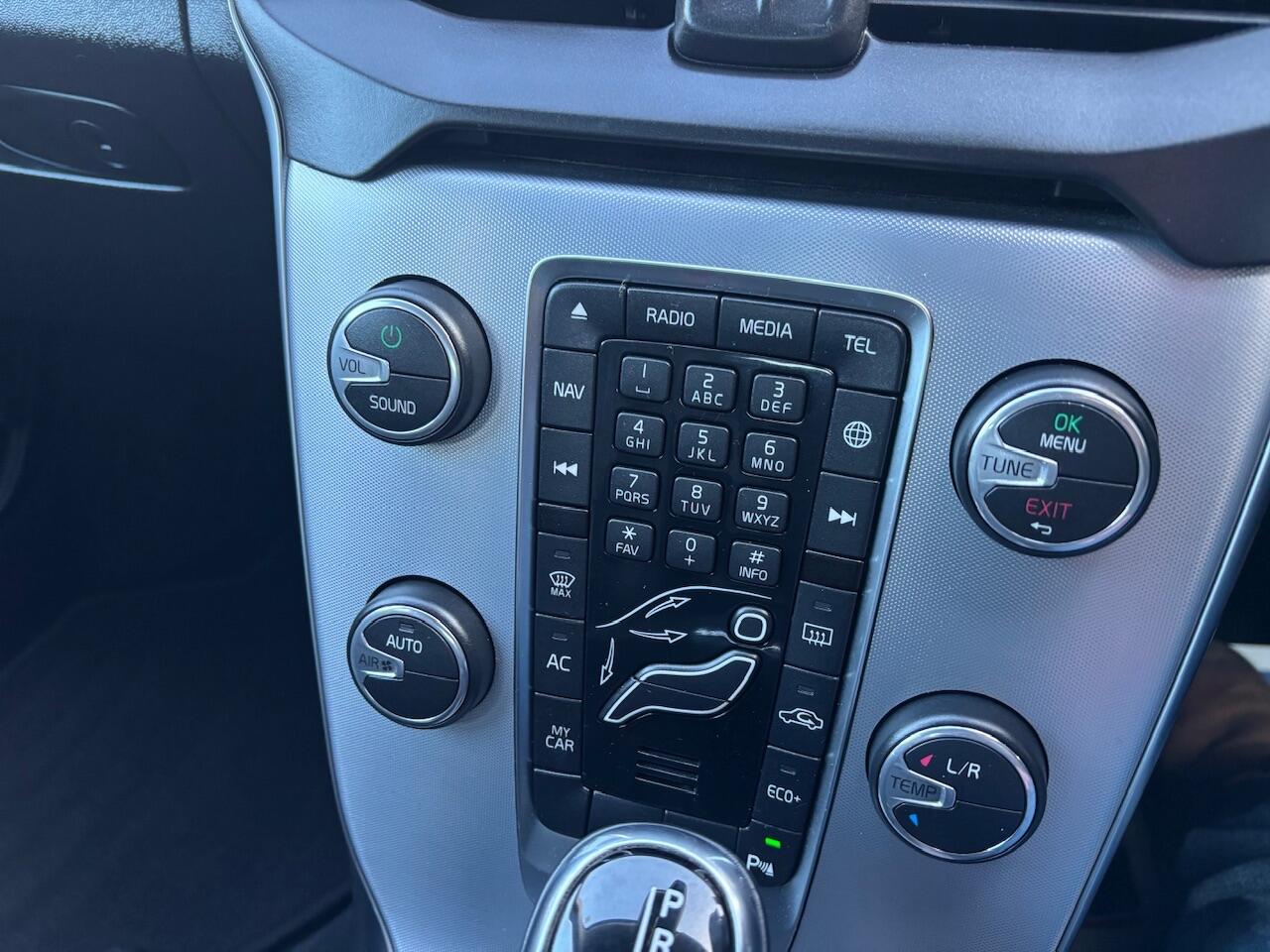 Used Volvo V40 2018 for sale - 77345363: Photo 20