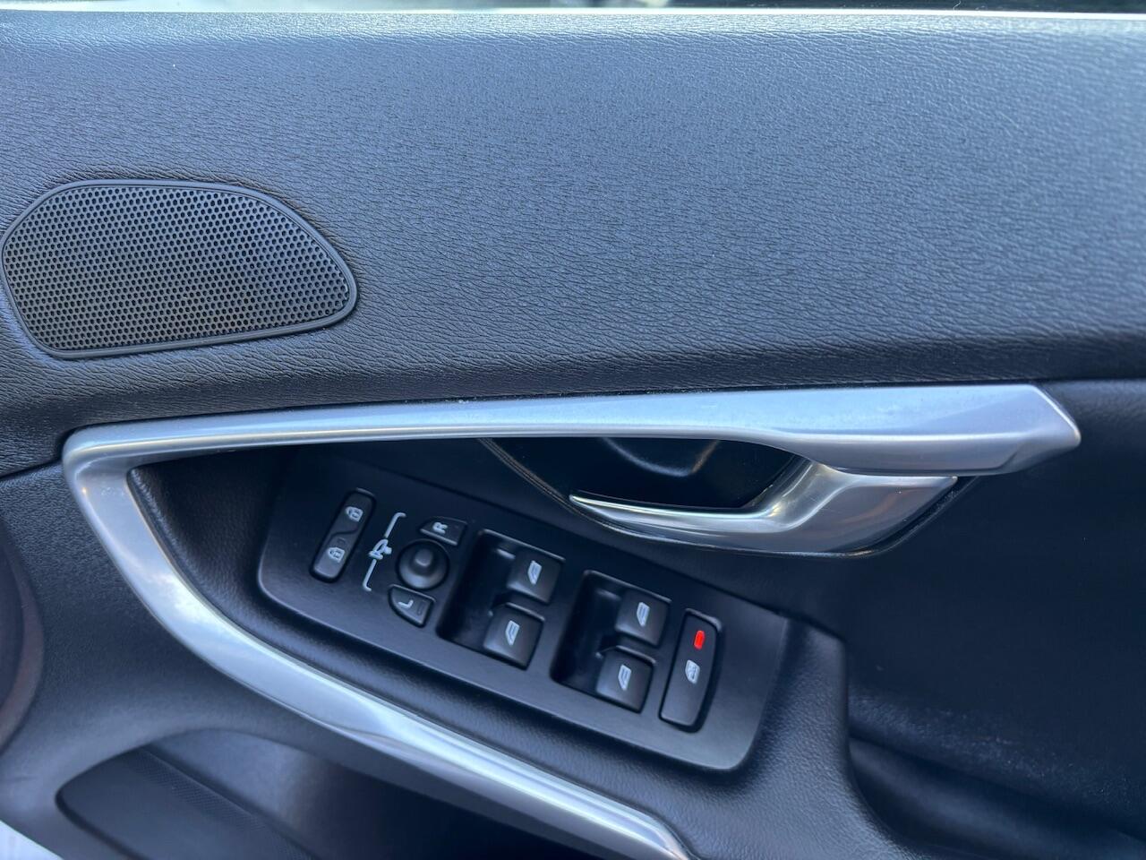 Used Volvo V40 2018 for sale - 77345363: Photo 22