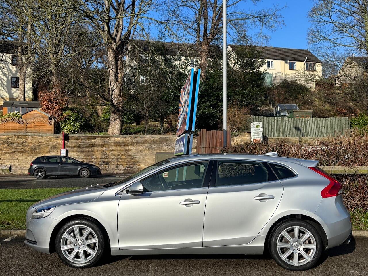 Used Volvo V40 2018 for sale - 77345363: Photo 5