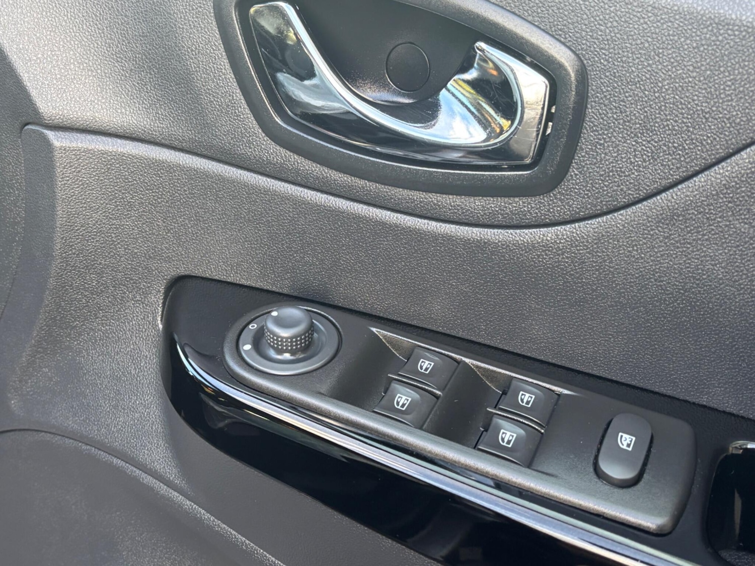 Used Renault Captur 2016 for sale - 76513213: Photo 16