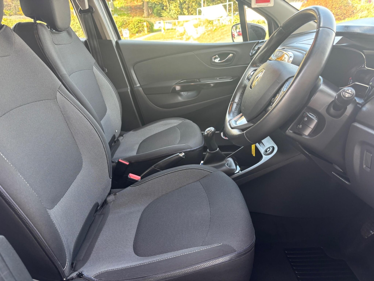 Used Renault Captur 2016 for sale - 76513213: Photo 25