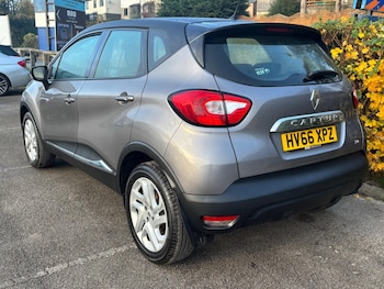 Used Renault Captur 2016 for sale - 76513213: Photo