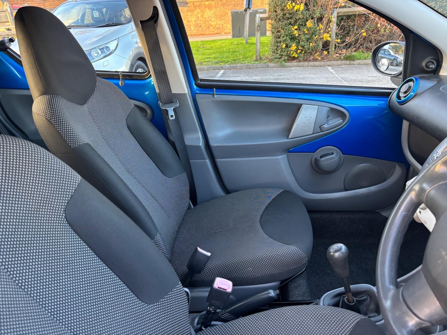 Used Toyota AYGO 2010 for sale - 76781386: Photo 10