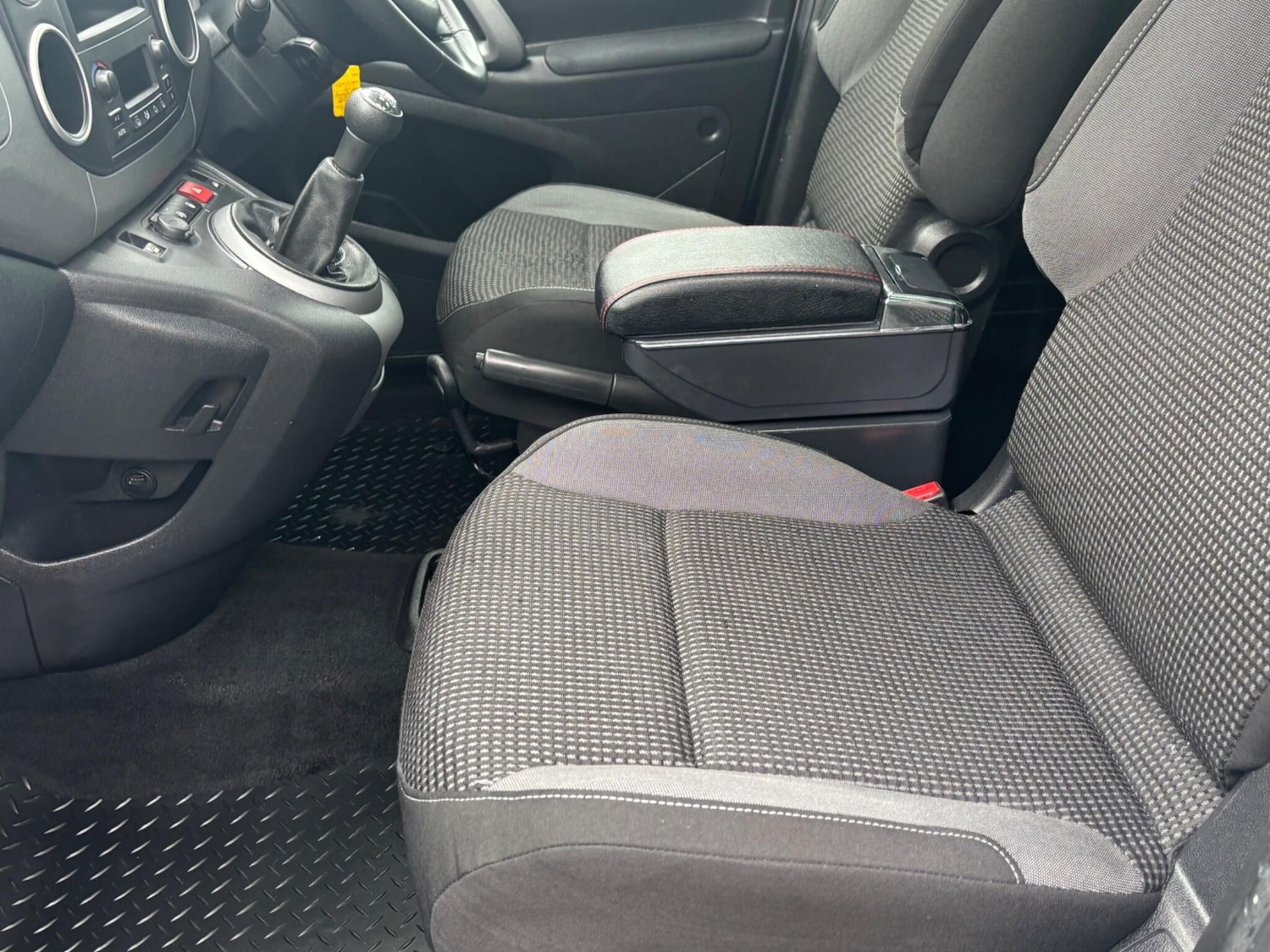 Used Peugeot Partner Tepee 2017 for sale - 76995796: Photo 24