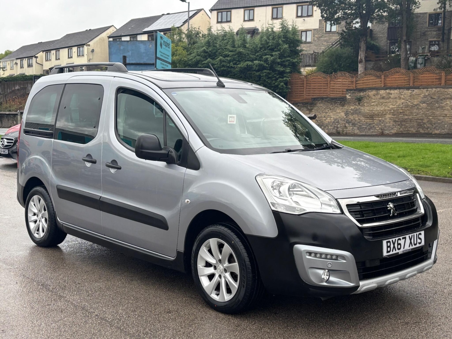 Used Peugeot Partner Tepee 2017 for sale - 76995796: Photo 3