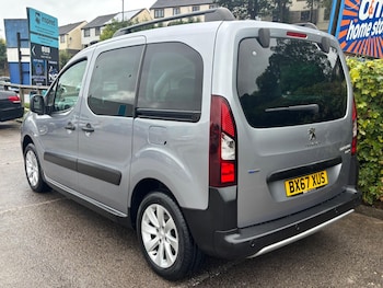 Used Peugeot Partner Tepee 2017 for sale - 76995796: Photo