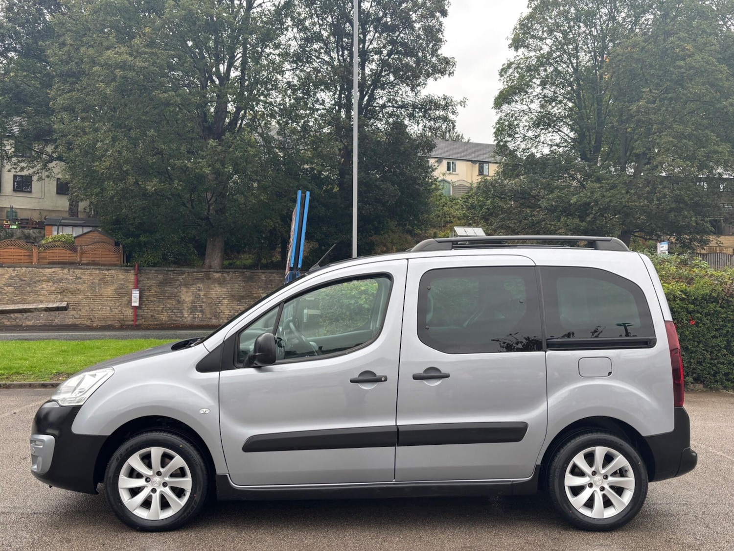 Used Peugeot Partner Tepee 2017 for sale - 76995796: Photo 5