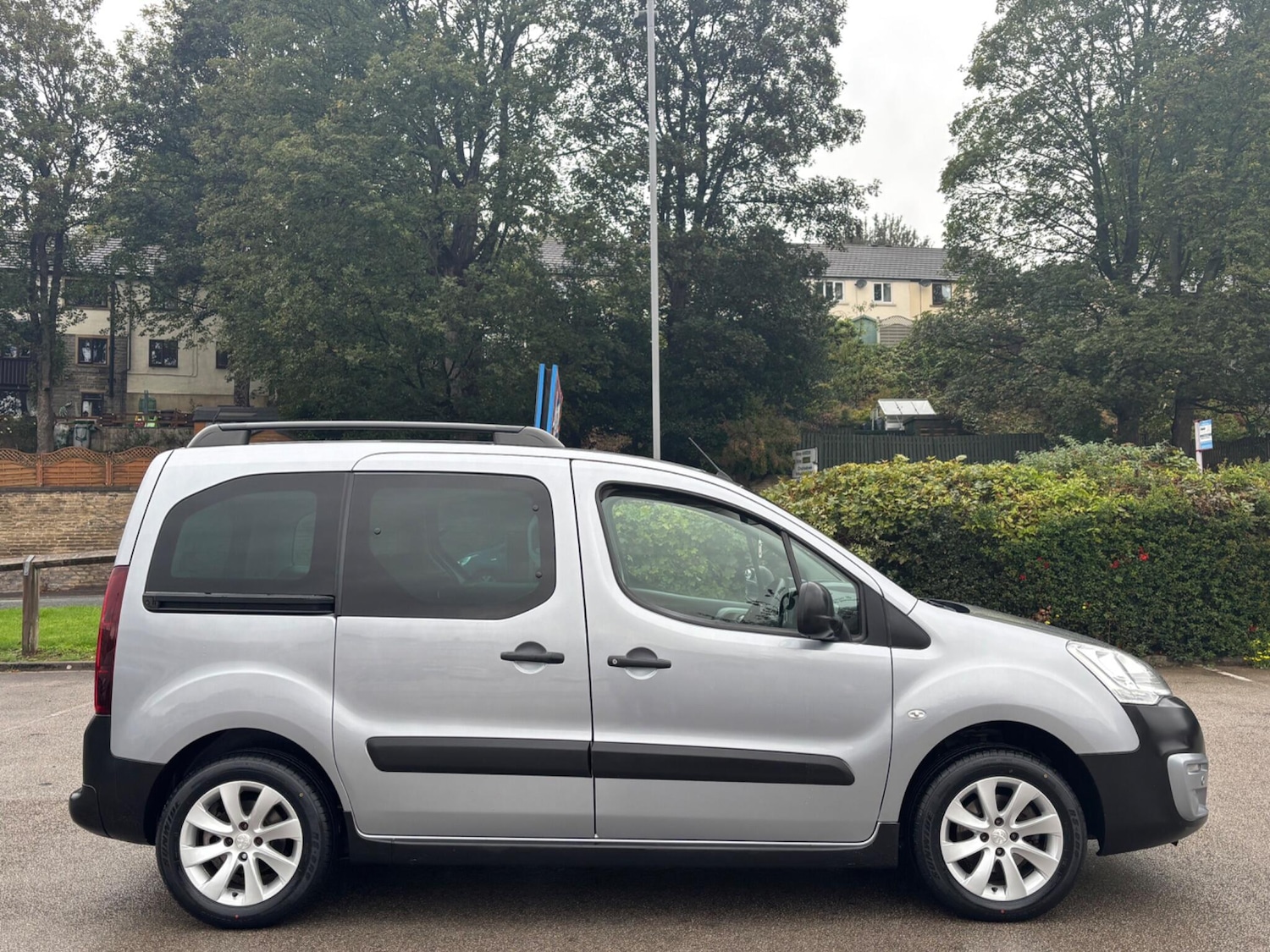 Used Peugeot Partner Tepee 2017 for sale - 76995796: Photo 7