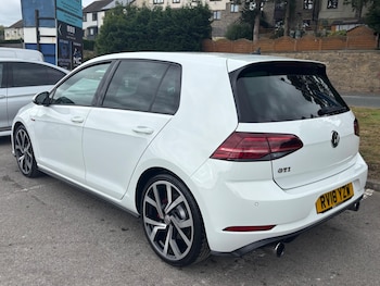 Used Volkswagen Golf 2018 for sale - 75634976: Photo