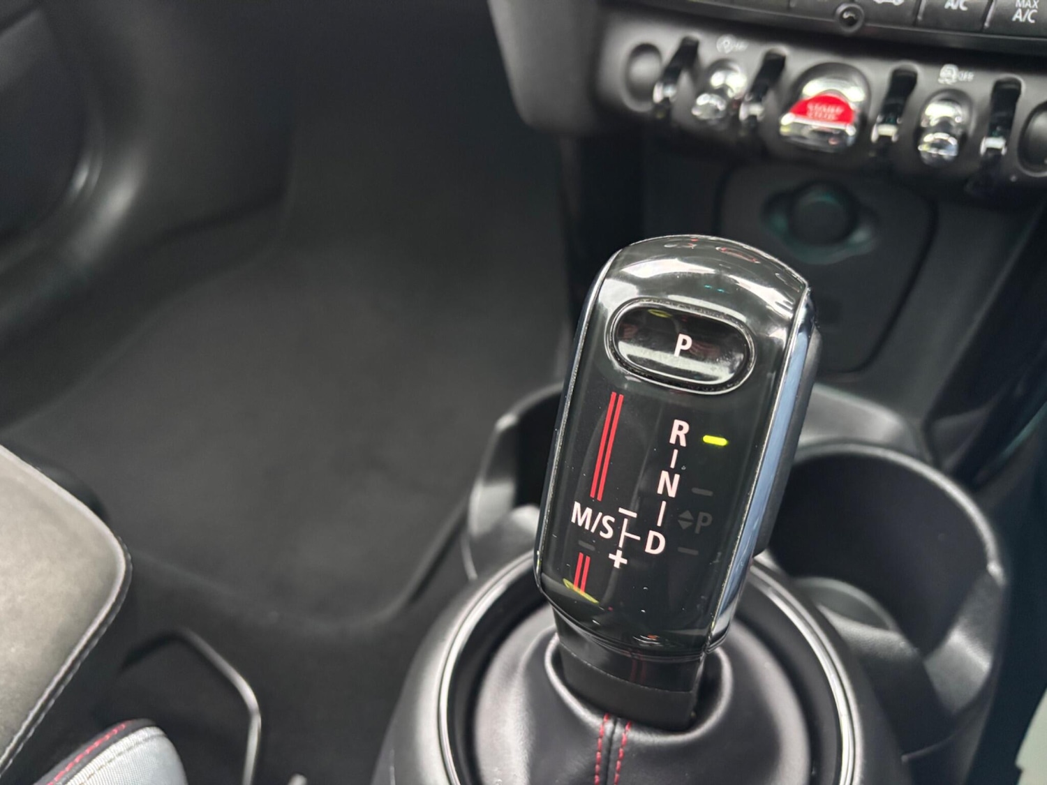 Used MINI Hatch 2019 for sale - 76832860: Photo 11