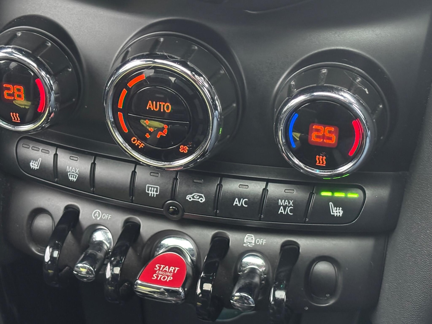 Used MINI Hatch 2019 for sale - 76832860: Photo 19