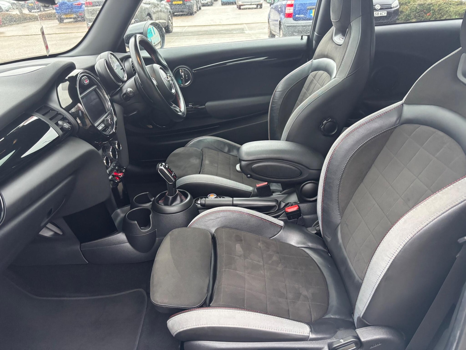 Used MINI Hatch 2019 for sale - 76832860: Photo 24