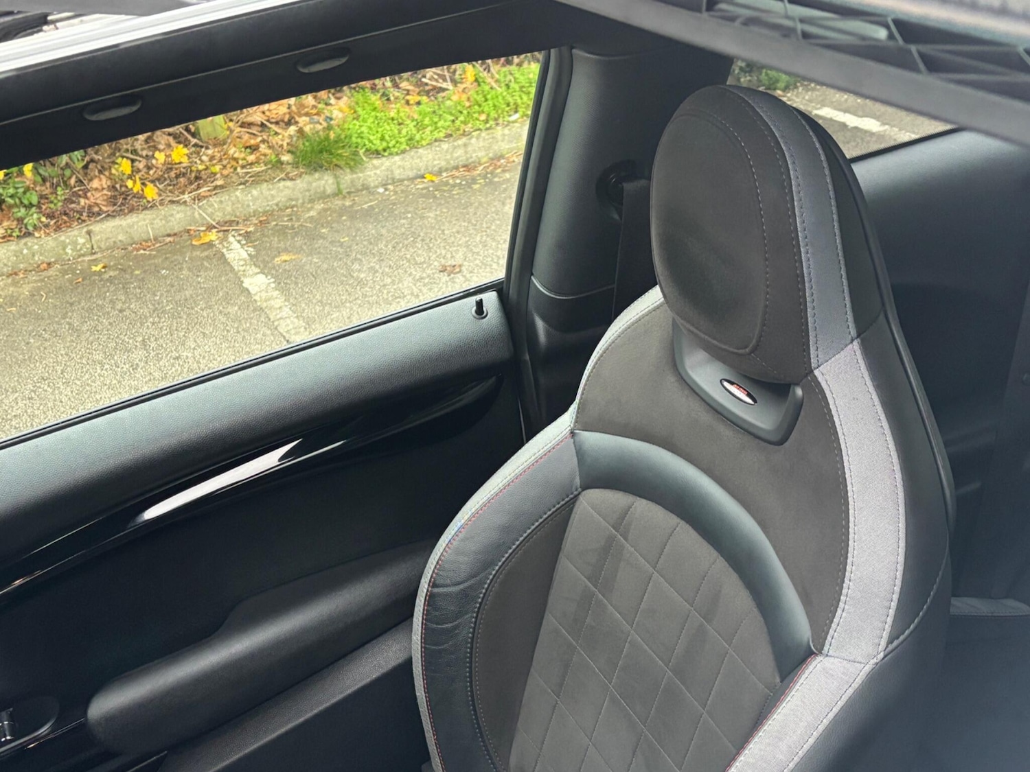 Used MINI Hatch 2019 for sale - 76832860: Photo 25