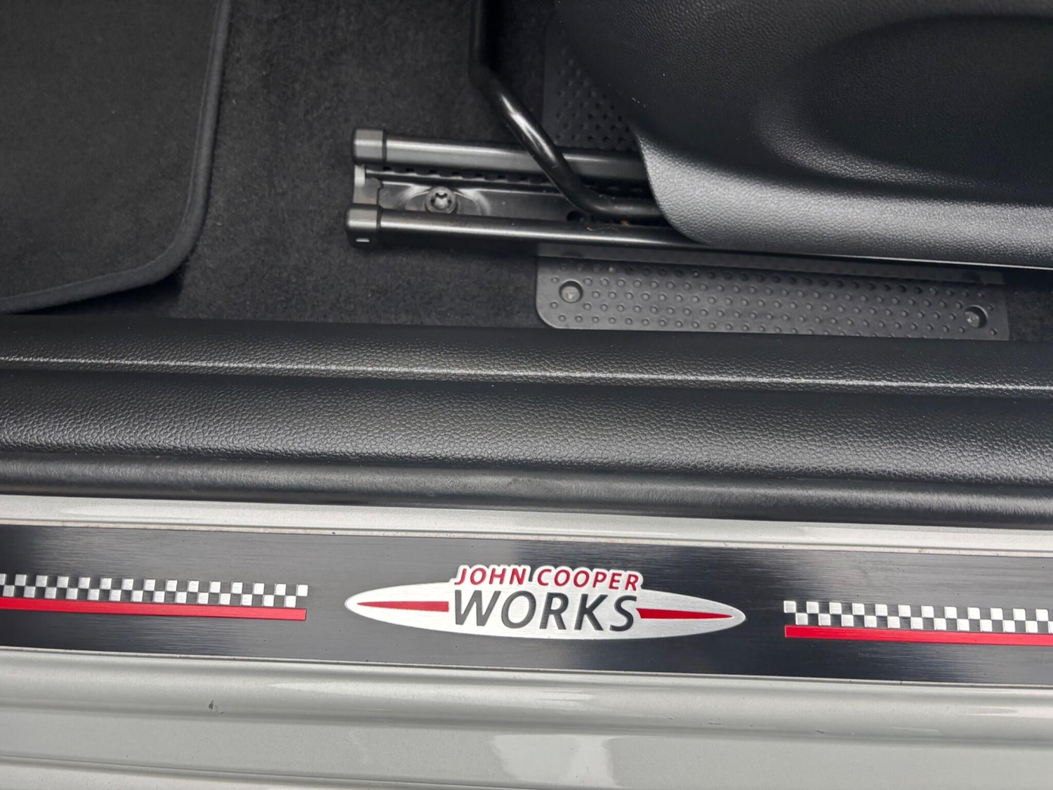 Used MINI Hatch 2019 for sale - 76832860: Photo 28