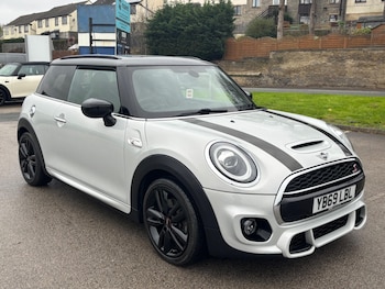 Used MINI Hatch 2019 for sale - 76832860: Photo