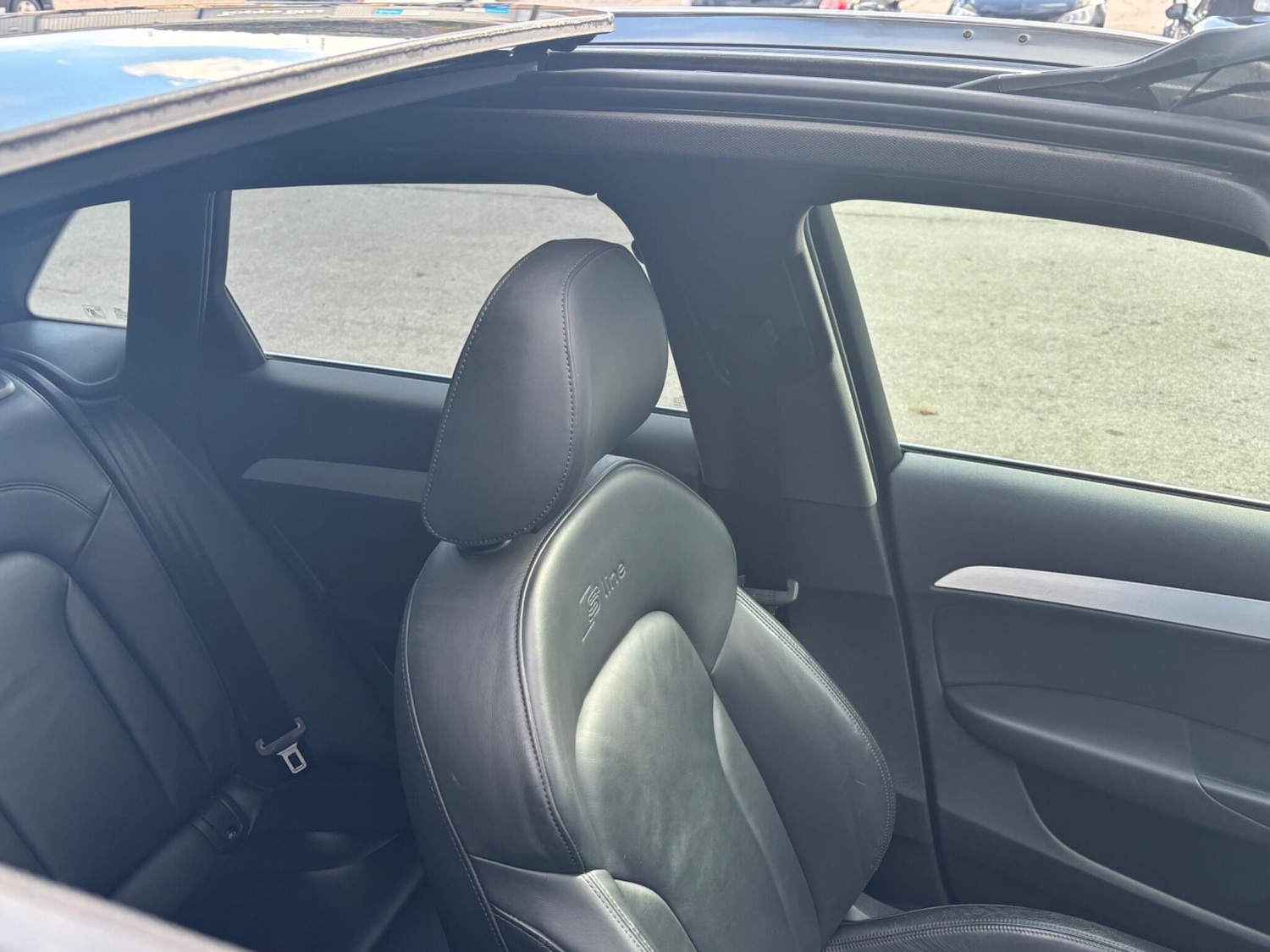 Used Audi Q3 2015 for sale - 76336839: Photo 10