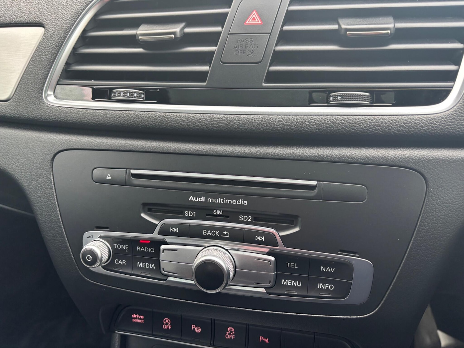 Used Audi Q3 2015 for sale - 76336839: Photo 26