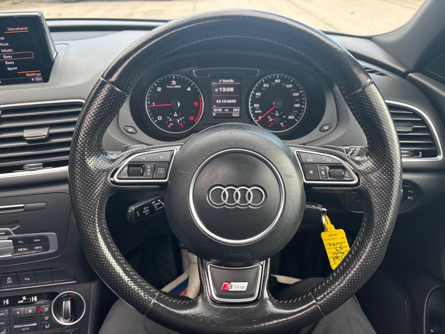 Used Audi Q3 2015 for sale - 76336839: Photo 29