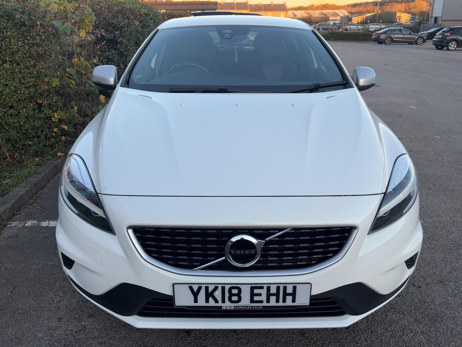 Used Volvo V40 2018 for sale - 76996148: Photo 2
