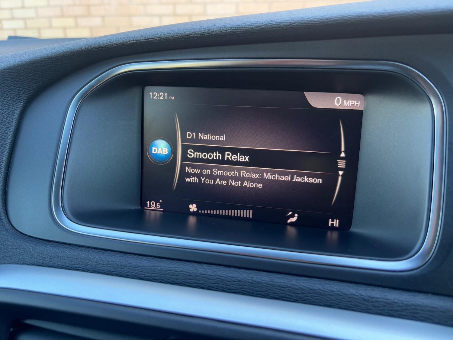 Used Volvo V40 2018 for sale - 76996148: Photo 24