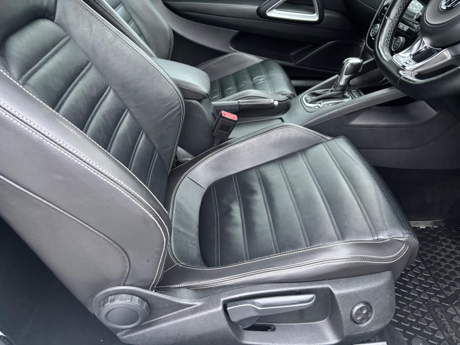 Used Volkswagen Scirocco for sale - 77439856: Photo 12