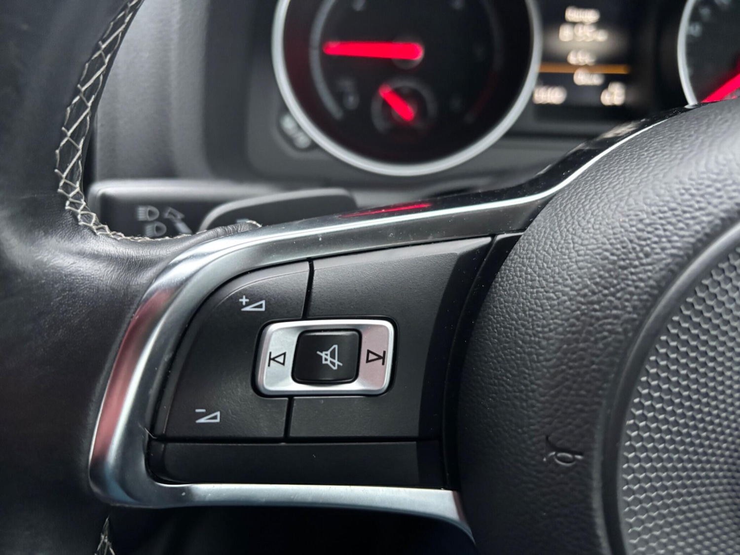 Used Volkswagen Scirocco for sale - 77439856: Photo 19