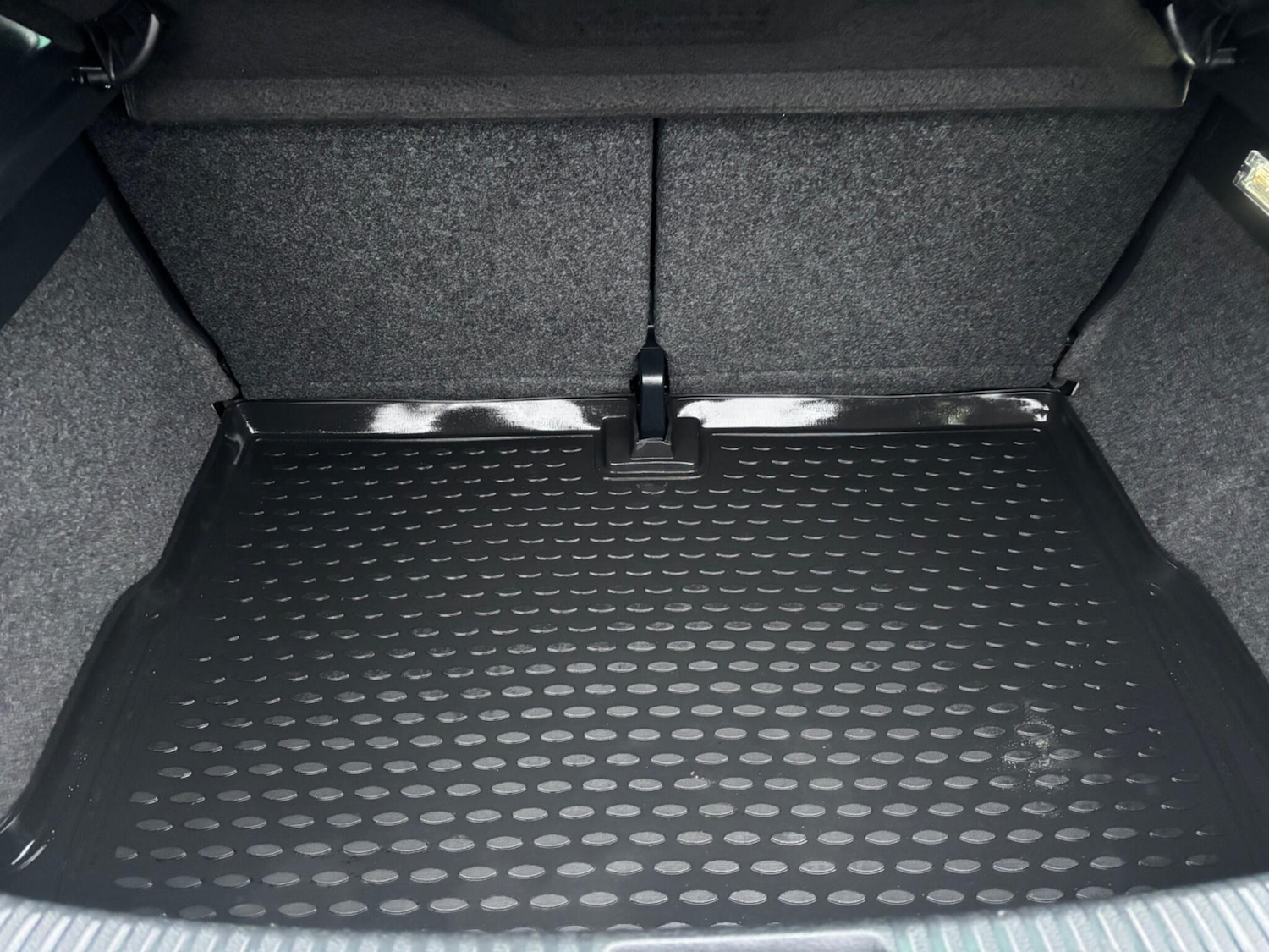 Used Volkswagen Scirocco for sale - 77439856: Photo 31