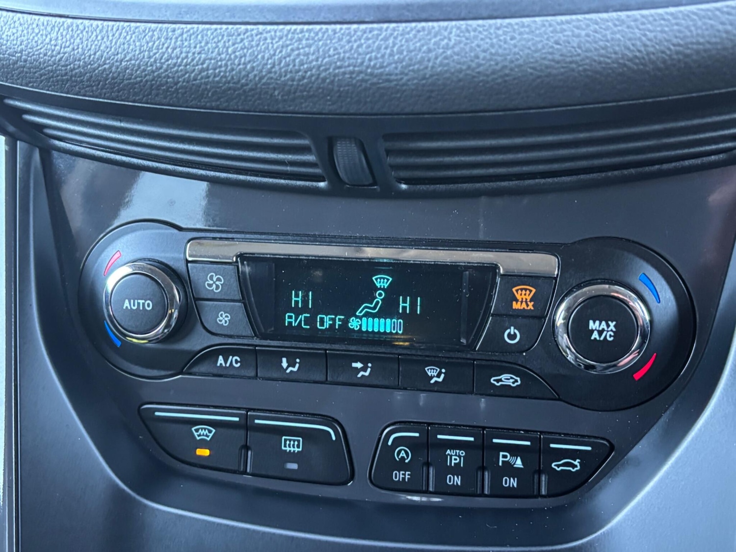 Used Ford Kuga 2016 for sale - 76336745: Photo 23