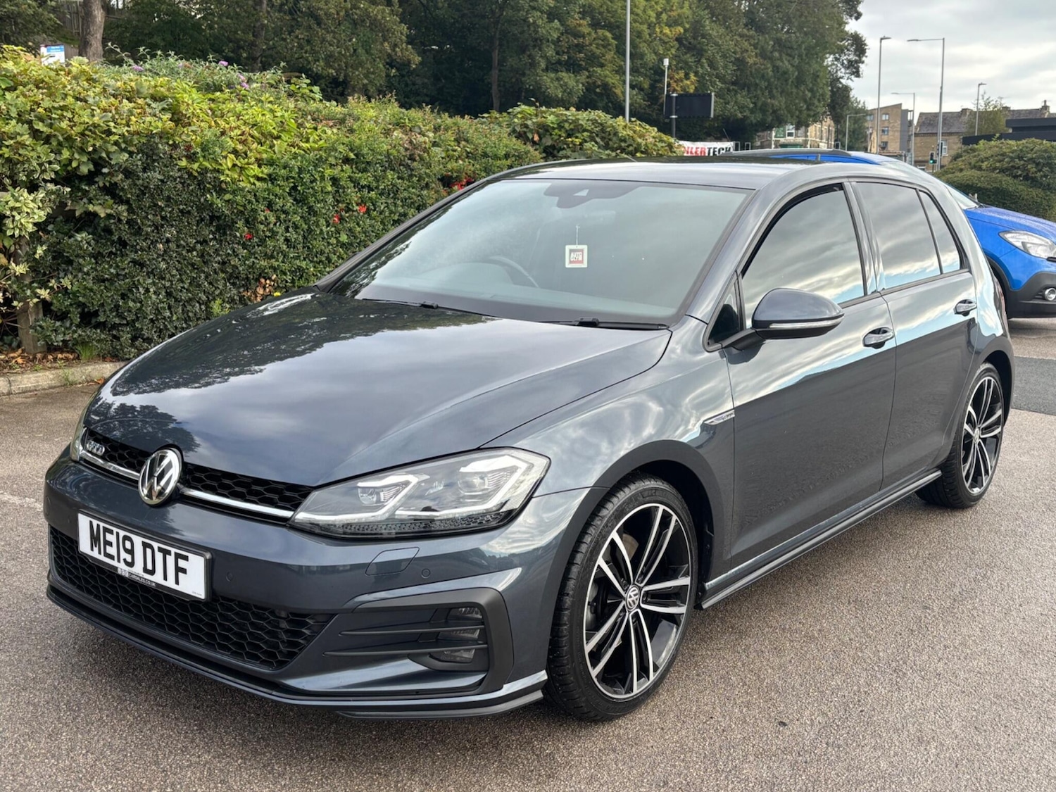 Used Volkswagen Golf 2019 for sale - 76059400: Photo 1