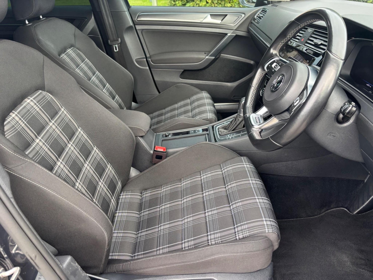 Used Volkswagen Golf 2019 for sale - 76059400: Photo 14