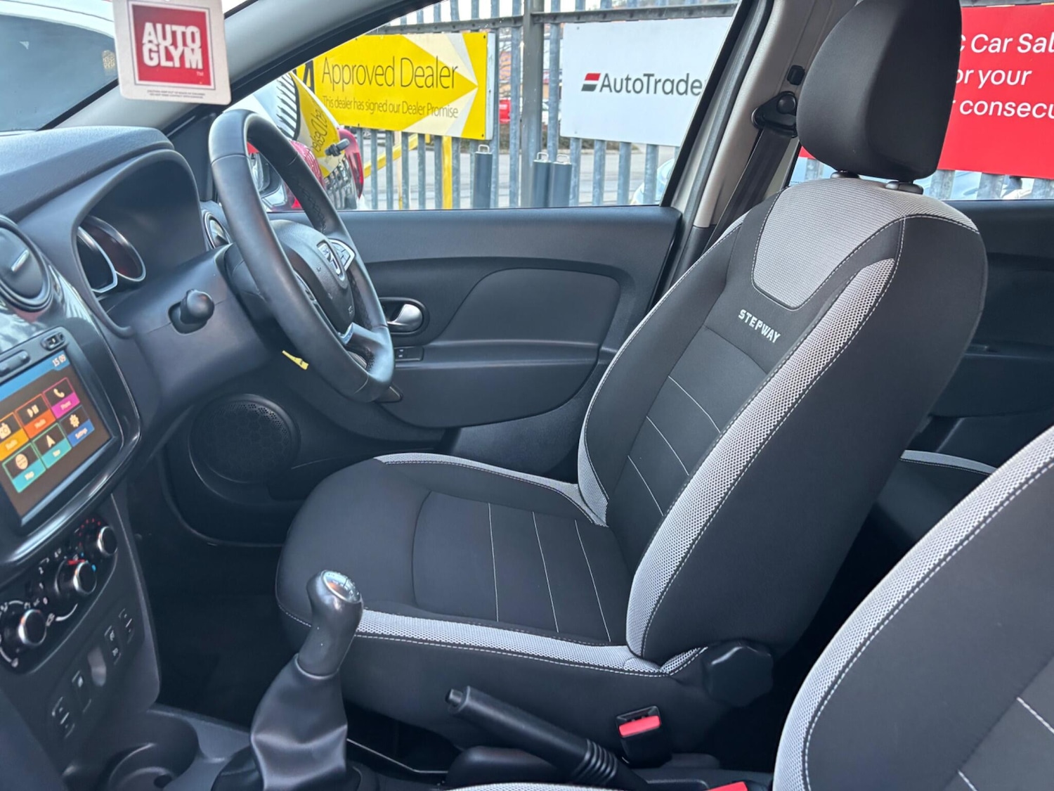 Used Dacia Sandero Stepway 2020 for sale - 76780667: Photo 32