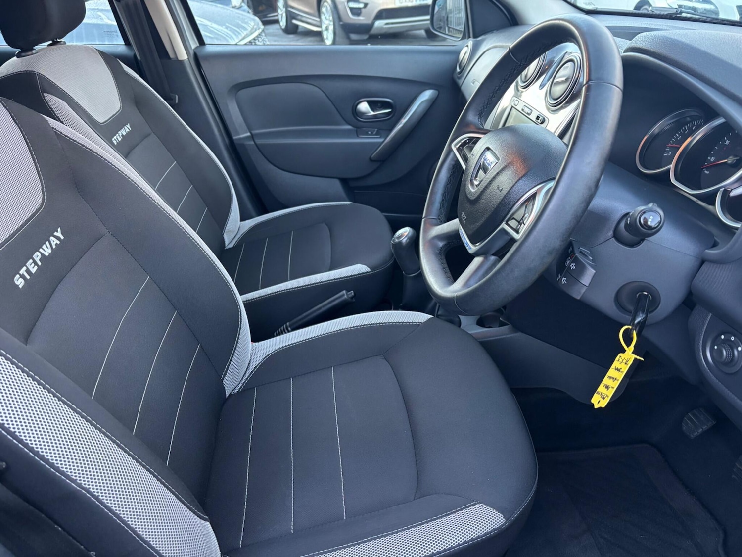 Used Dacia Sandero Stepway 2020 for sale - 76780667: Photo 40