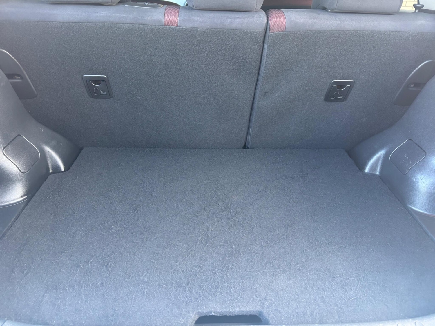 Used Nissan Juke 2011 for sale - 76336742: Photo 24