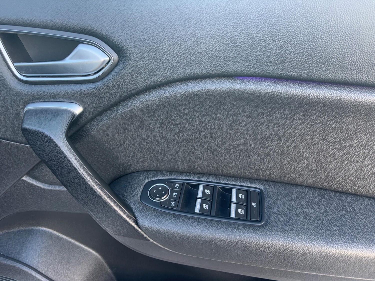 Used Renault Captur 2020 for sale - 76607043: Photo 23