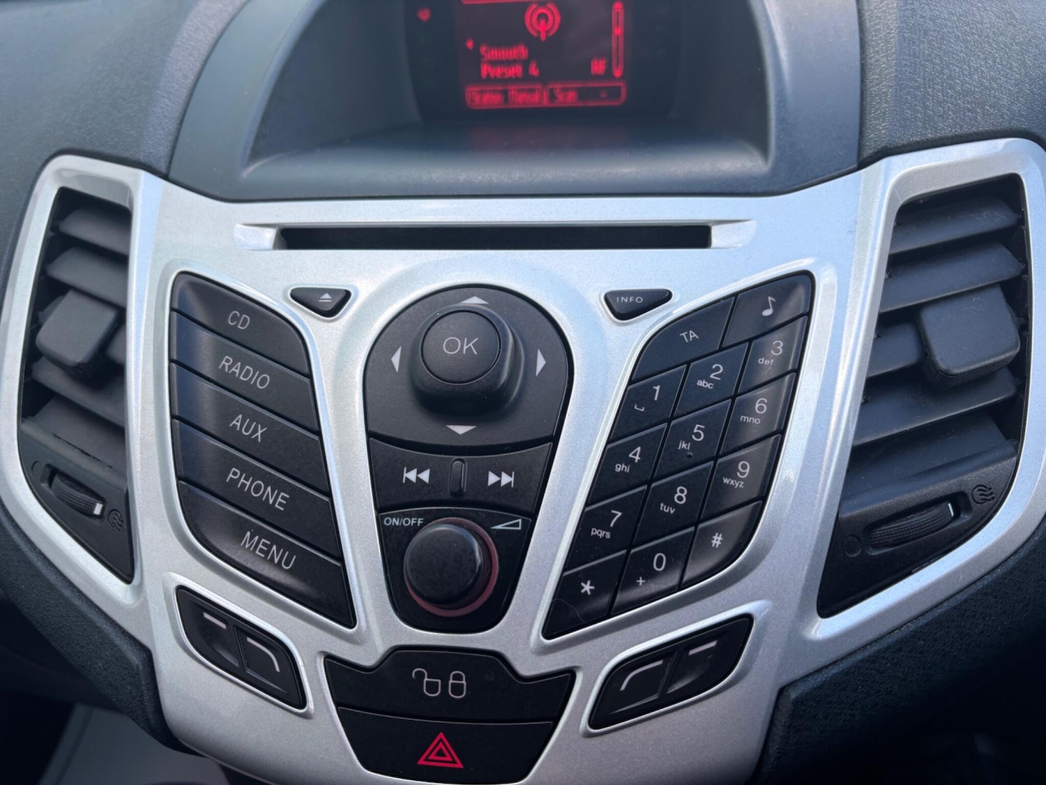 Used Ford Fiesta 2012 for sale - 78203877: Photo 13