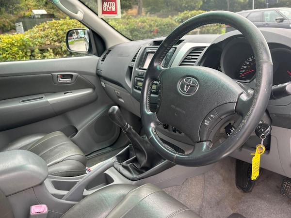 Used Toyota Hilux 2010 for sale - 76188407: Photo 16