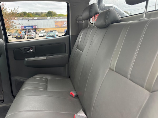 Used Toyota Hilux 2010 for sale - 76188407: Photo 21