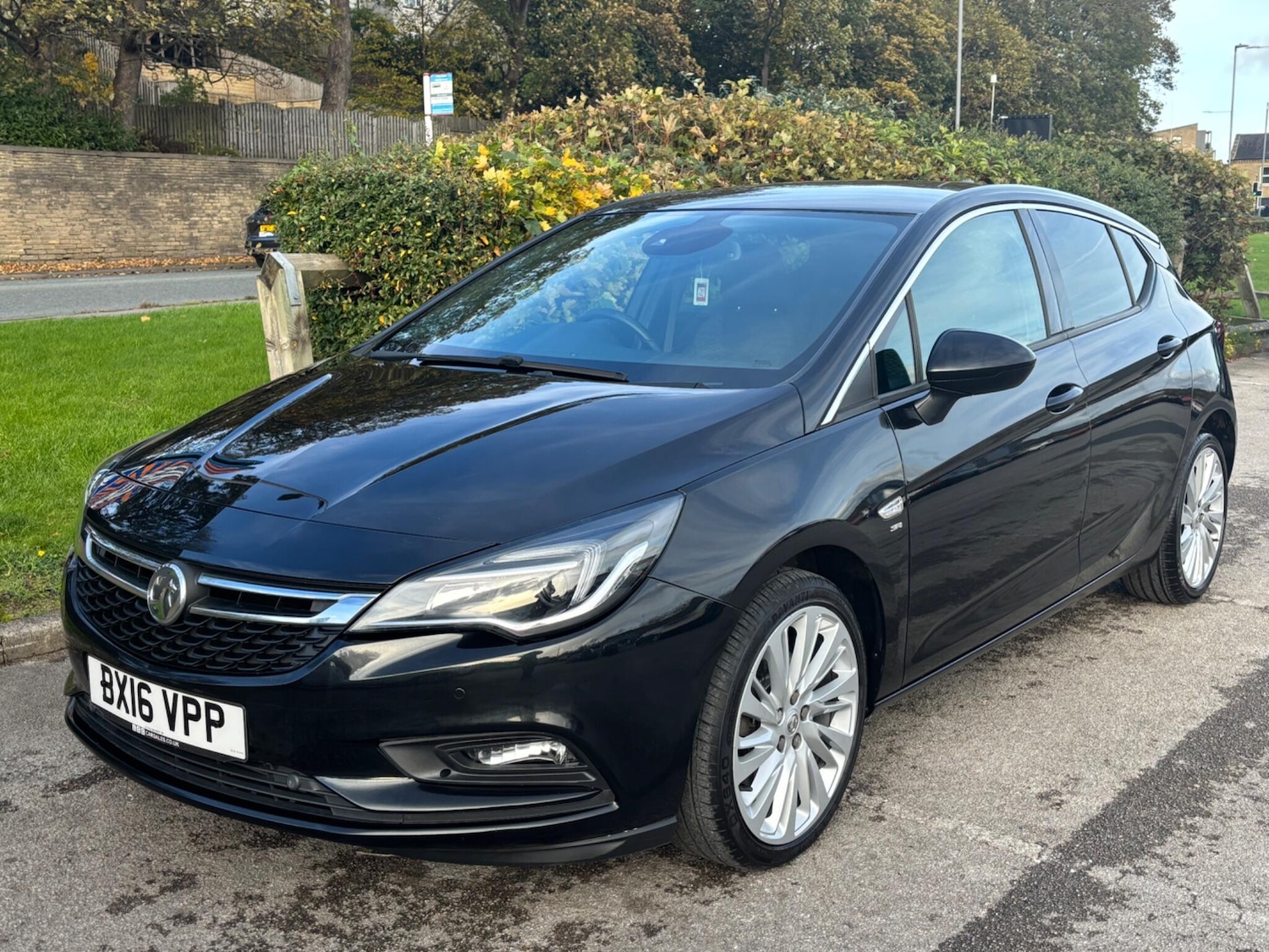 Used Vauxhall Astra 2016 for sale - 76398608: Photo 1