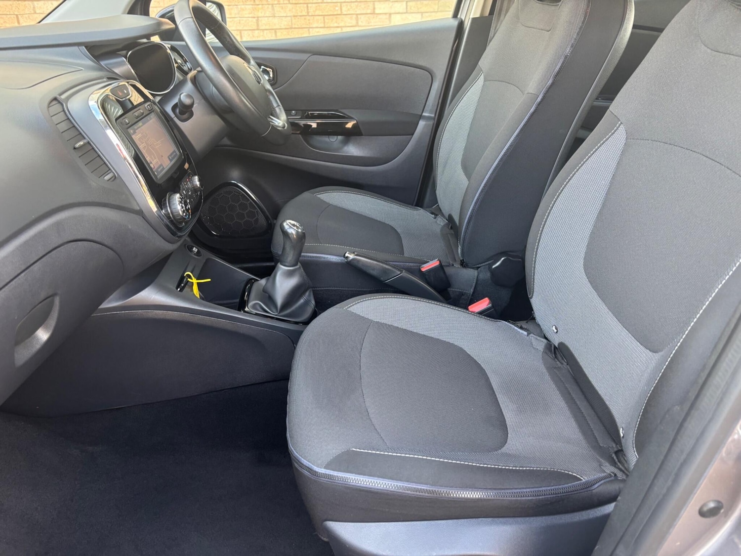 Used Renault Captur 2016 for sale - 76995767: Photo 24