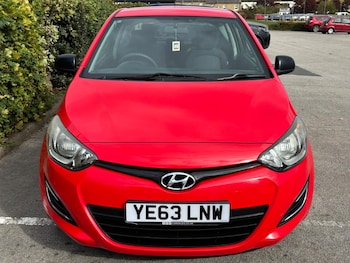 Used Hyundai i20 2013 for sale - 76214116: Photo