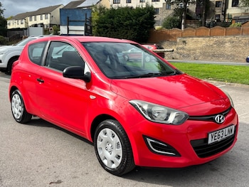 Used Hyundai i20 2013 for sale - 76214116: Photo