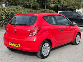 Used Hyundai i20 2013 for sale - 76214116: Photo