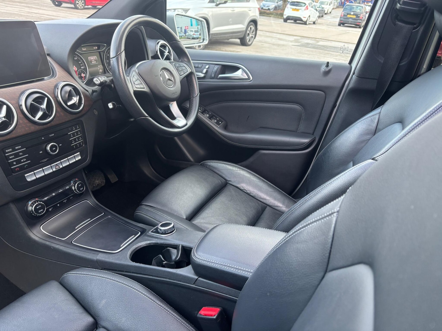 Used Mercedes-Benz B Class 2018 for sale - 77377111: Photo 11