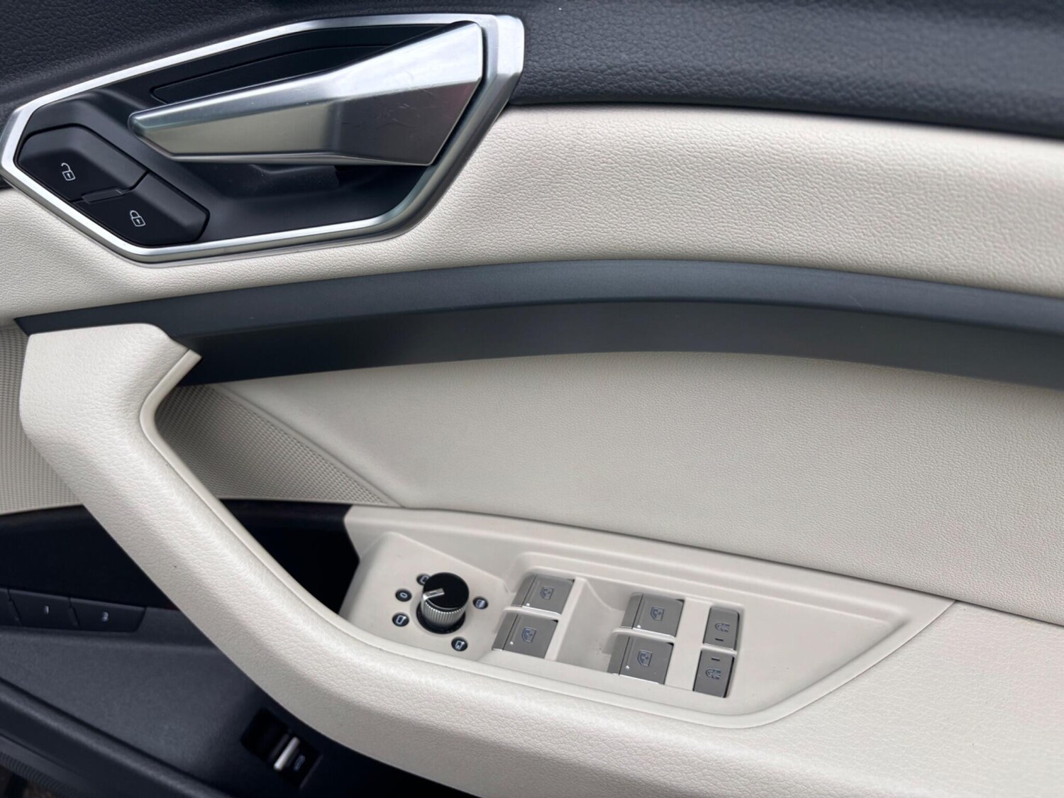 Used Audi e-tron for sale - 76995783: Photo 26